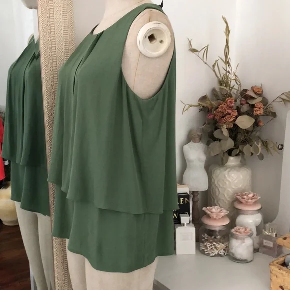 J. Crew Beautiful Green Top - Picture 4 of 7